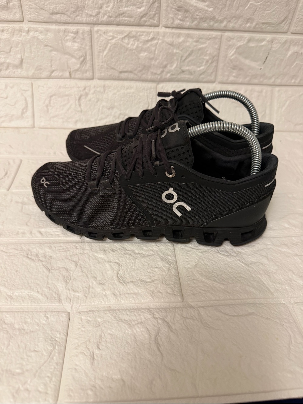 On Running Black women Cloud Athletic Shoes
